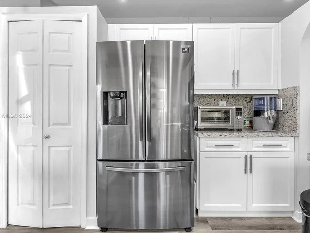 18801 NW 11th St, Pembroke Pines FL 33029