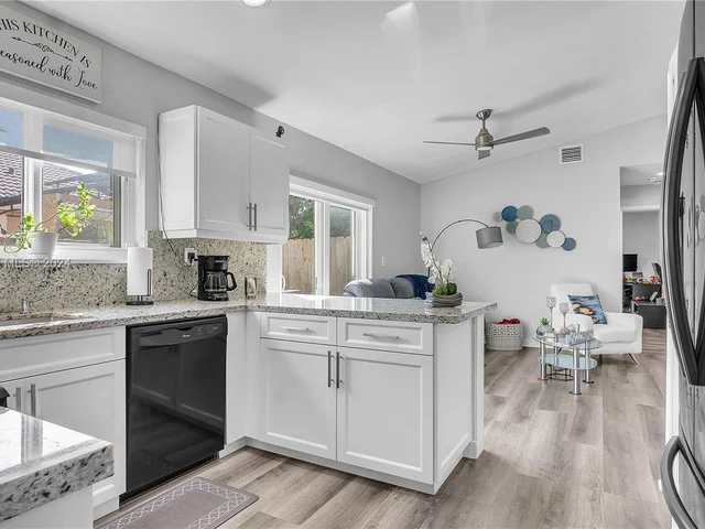 18801 NW 11th St, Pembroke Pines FL 33029