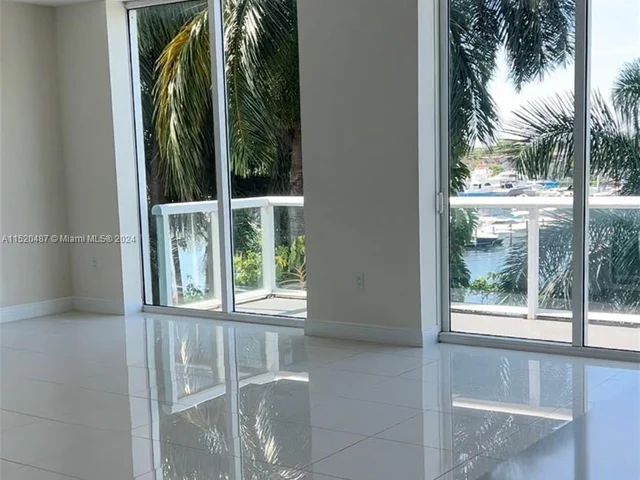 1861 NW South River Dr # A12, Miami FL 33125