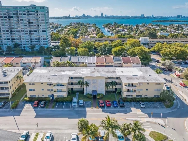 11930 NE 19th Dr # 6, North Miami FL 33181