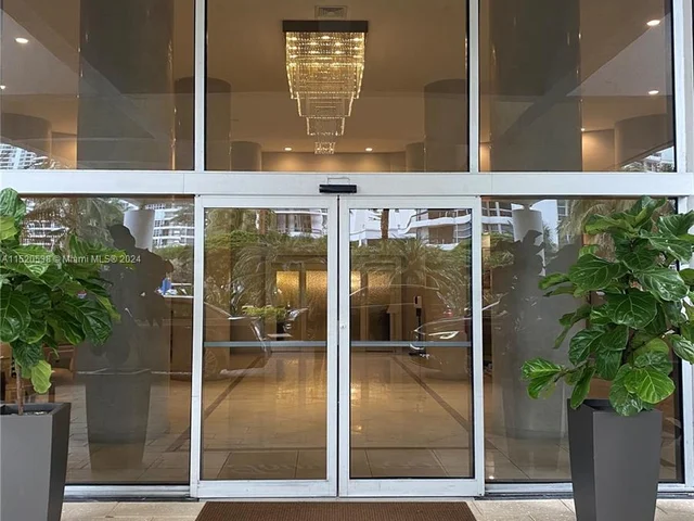 19195 NE 36th Ct # 402, Aventura FL 33180