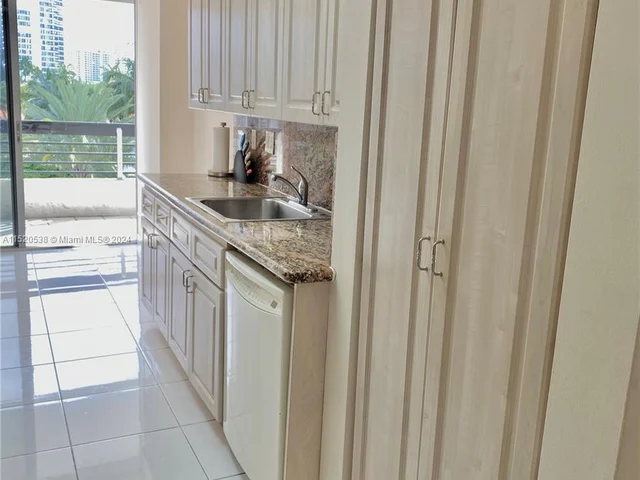 19195 NE 36th Ct # 402, Aventura FL 33180