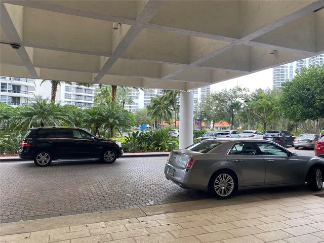 19195 NE 36th Ct # 402, Aventura FL 33180