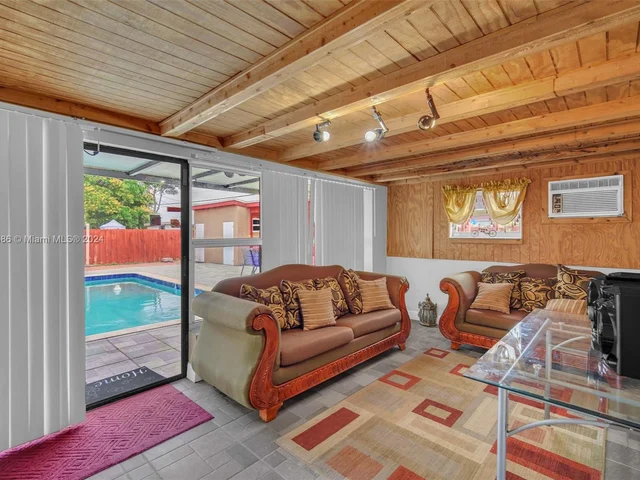 1270 NW 174th St, Miami Gardens FL 33169