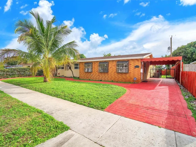 1270 NW 174th St, Miami Gardens FL 33169