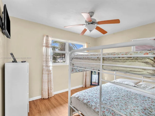 1270 NW 174th St, Miami Gardens FL 33169