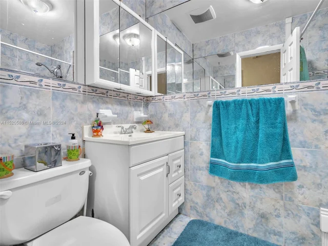 1270 NW 174th St, Miami Gardens FL 33169