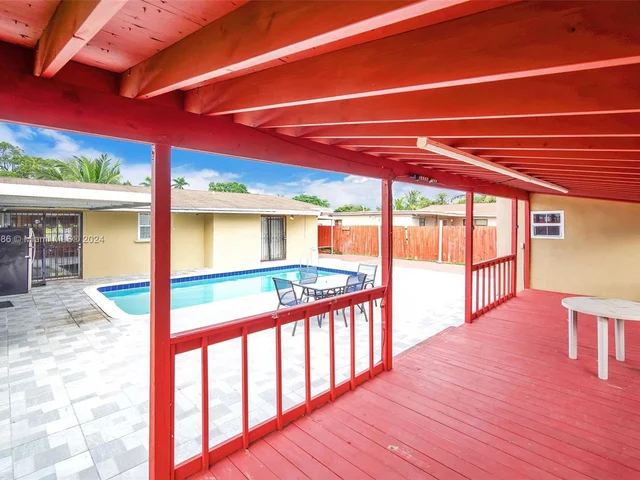 1270 NW 174th St, Miami Gardens FL 33169