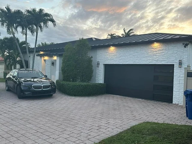 21010 NE 24th Ct, Miami FL 33180