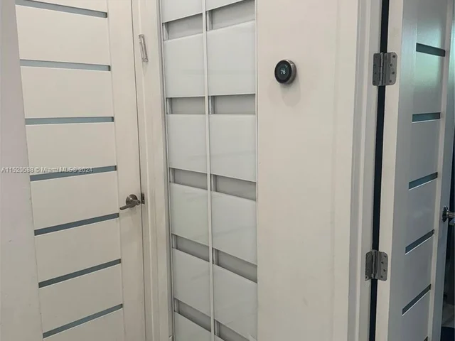 21010 NE 24th Ct, Miami FL 33180