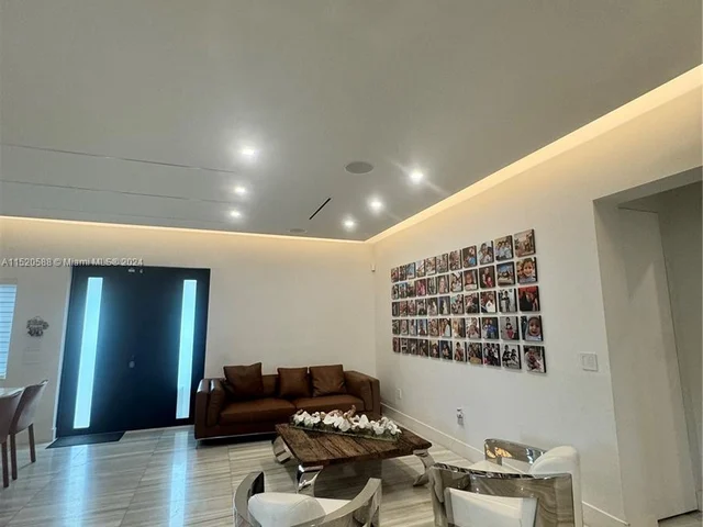 21010 NE 24th Ct, Miami FL 33180