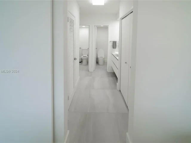 5700 Collins Ave # 7J, Miami Beach FL 33140