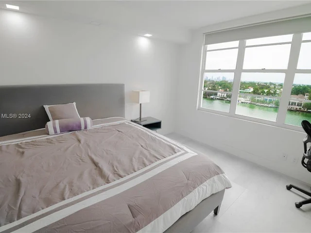 5700 Collins Ave # 7J, Miami Beach FL 33140