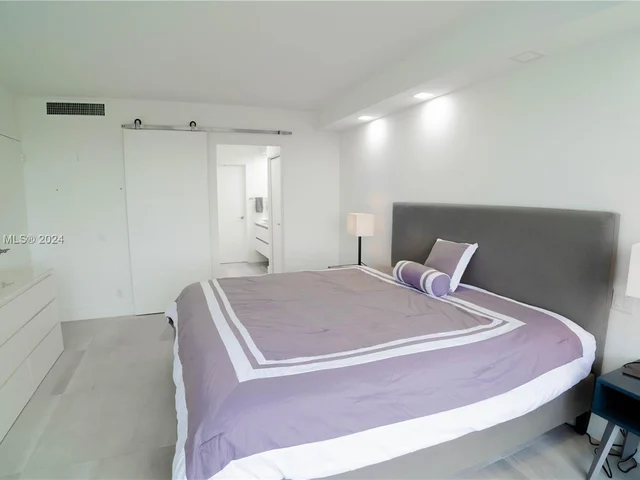 5700 Collins Ave # 7J, Miami Beach FL 33140