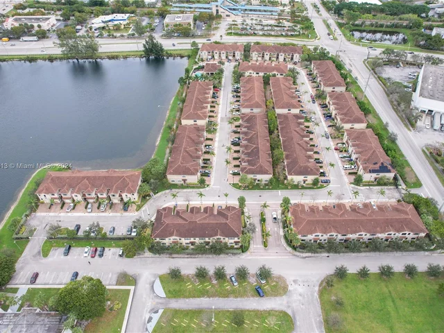 1043 NW 33rd Ct # 1043, Pompano Beach FL 33064