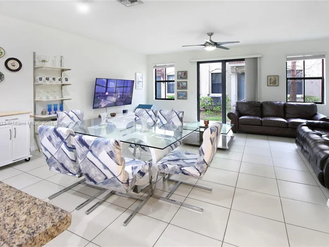 1043 NW 33rd Ct # 1043, Pompano Beach FL 33064