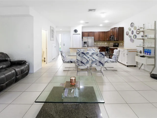 1043 NW 33rd Ct # 1043, Pompano Beach FL 33064