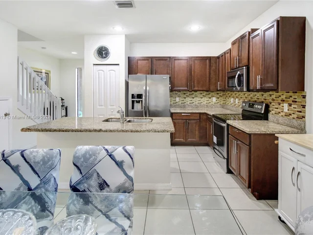 1043 NW 33rd Ct # 1043, Pompano Beach FL 33064