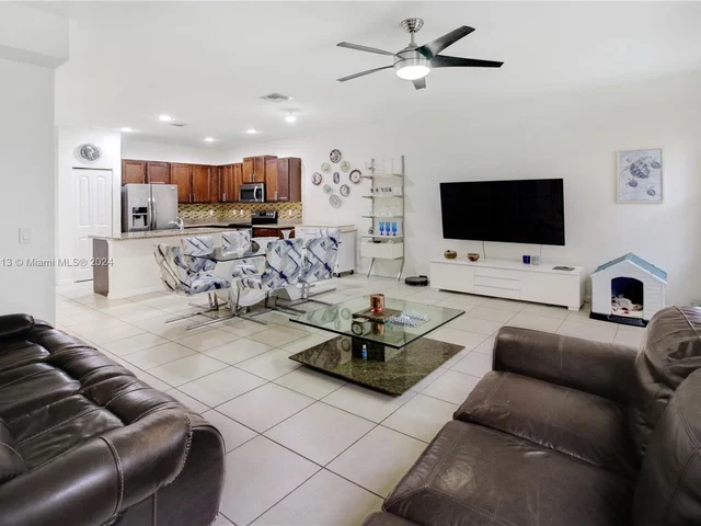 1043 NW 33rd Ct # 1043, Pompano Beach FL 33064