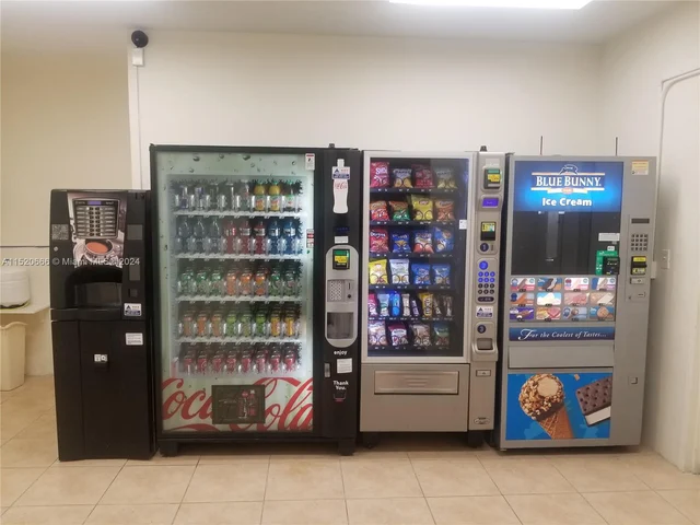 3725 S Ocean Dr # 921, Hollywood FL 33019