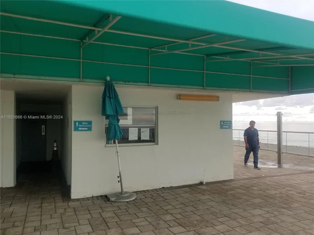 3725 S Ocean Dr # 921, Hollywood FL 33019