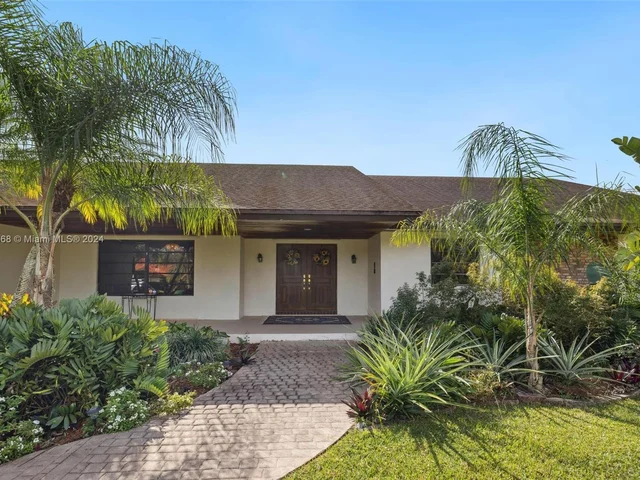 16860 SW 274th St, Homestead FL 33031