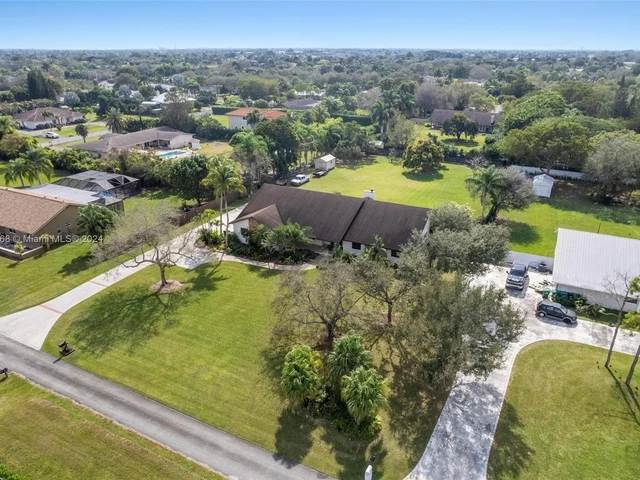 16860 SW 274th St, Homestead FL 33031