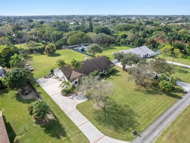 16860 SW 274th St, Homestead FL 33031