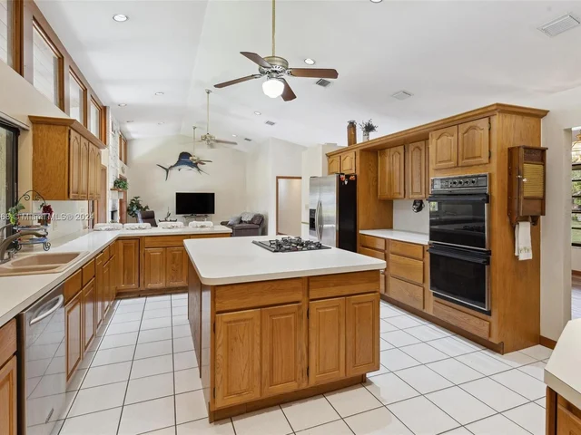 16860 SW 274th St, Homestead FL 33031