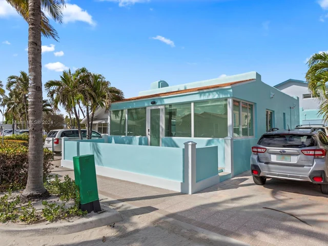 325 Grant St, Hollywood FL 33019