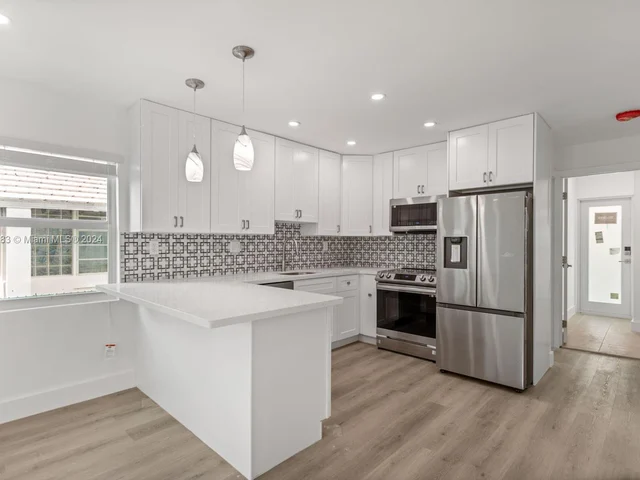 325 Grant St, Hollywood FL 33019