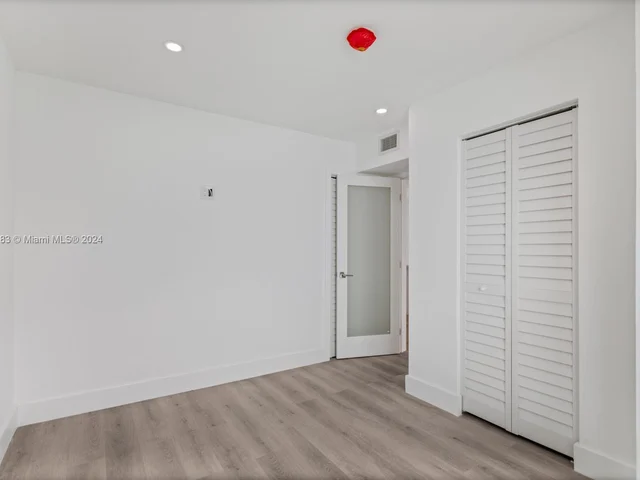 325 Grant St, Hollywood FL 33019