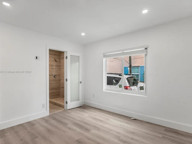 325 Grant St, Hollywood FL 33019