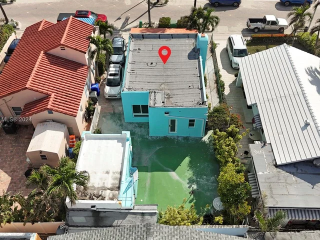 325 Grant St, Hollywood FL 33019