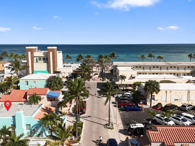 325 Grant St, Hollywood FL 33019