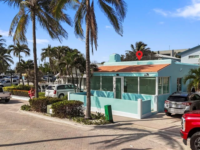 325 Grant St, Hollywood FL 33019