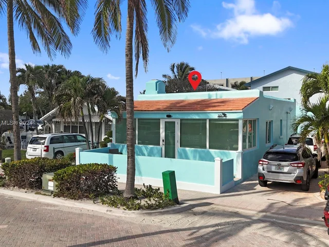 325 Grant St, Hollywood FL 33019