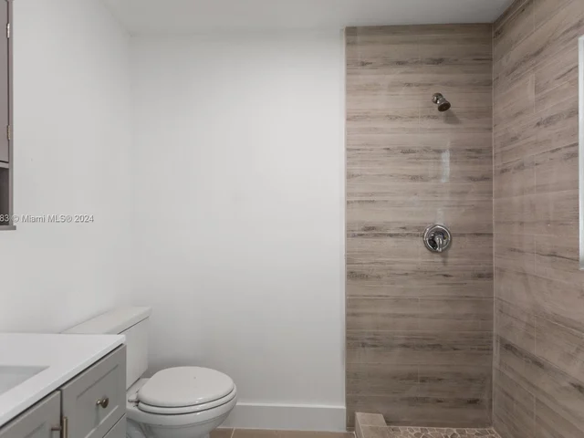 325 Grant St, Hollywood FL 33019