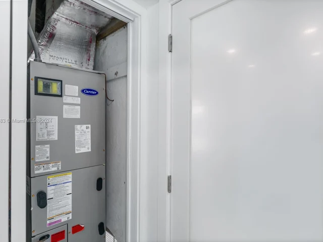 325 Grant St, Hollywood FL 33019