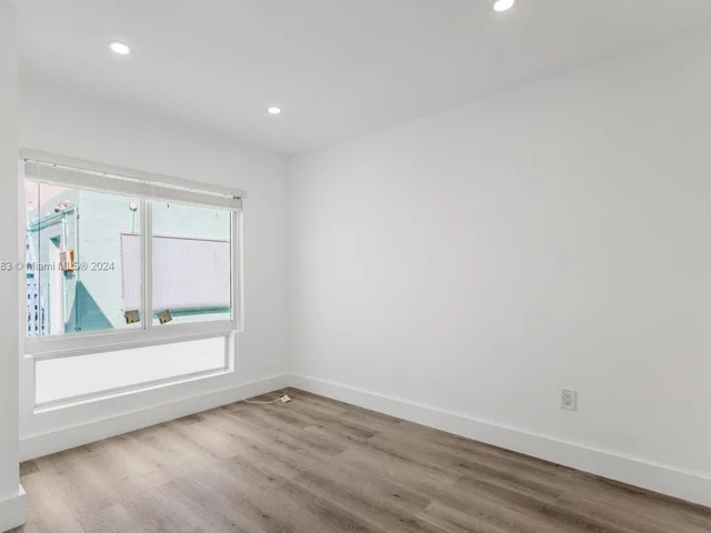 325 Grant St, Hollywood FL 33019