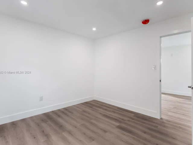 325 Grant St, Hollywood FL 33019