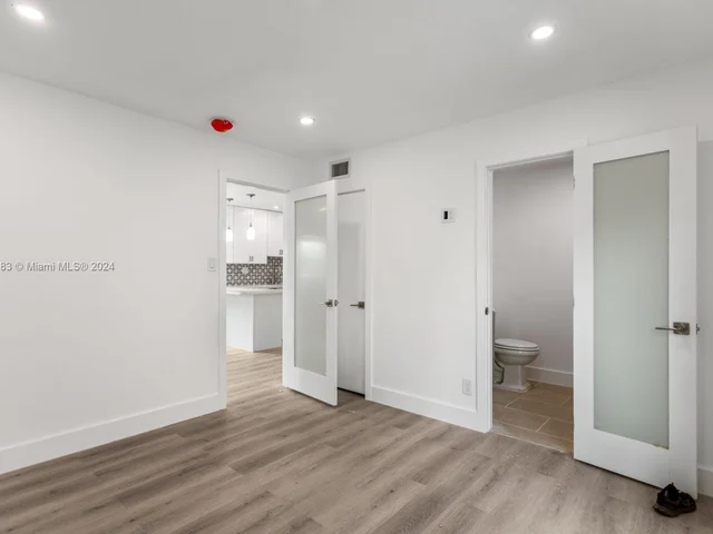 325 Grant St, Hollywood FL 33019