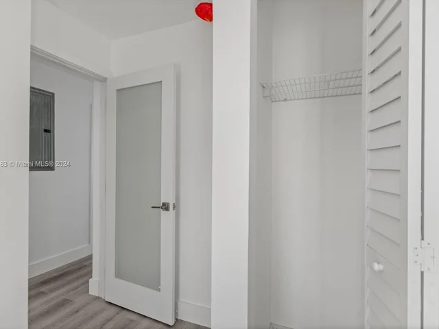 325 Grant St, Hollywood FL 33019