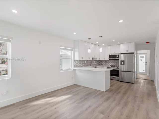 325 Grant St, Hollywood FL 33019