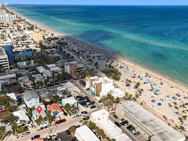 325 Grant St, Hollywood FL 33019