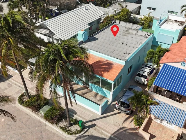 325 Grant St, Hollywood FL 33019