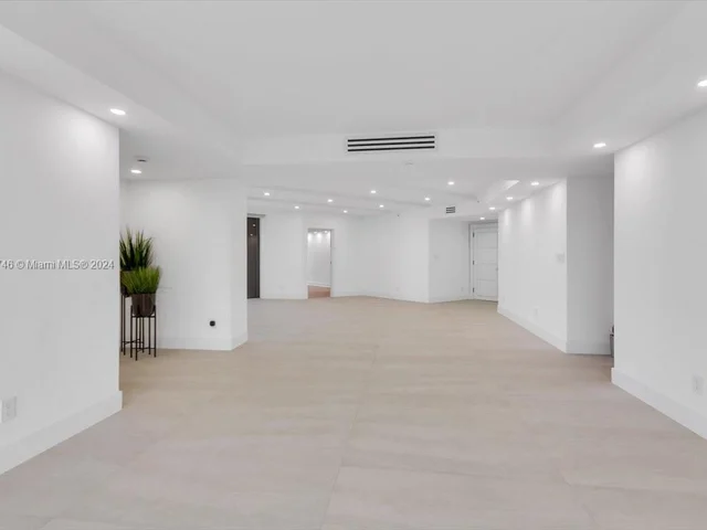 7000 Island Blvd # 1607, Aventura FL 33160