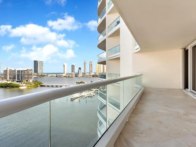 7000 Island Blvd # 1607, Aventura FL 33160