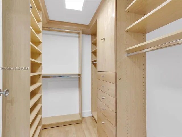 7000 Island Blvd # 1607, Aventura FL 33160