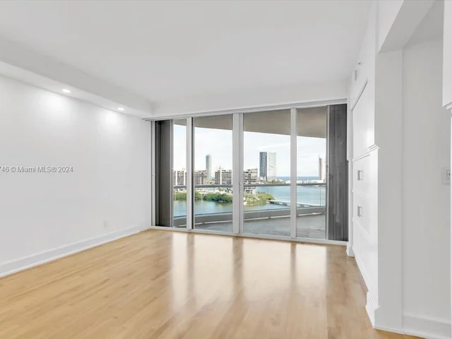 7000 Island Blvd # 1607, Aventura FL 33160